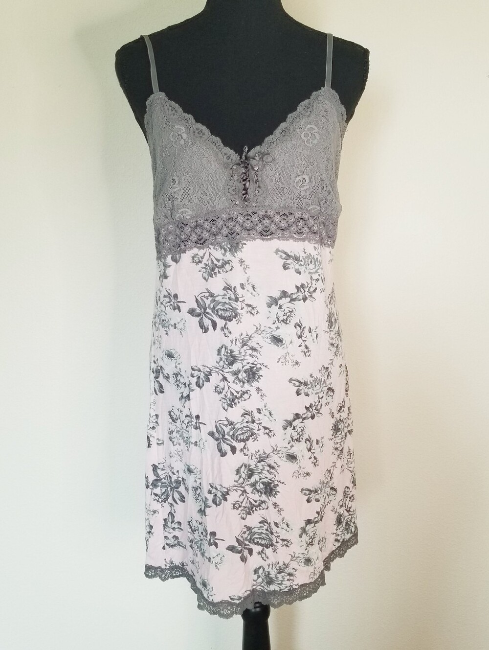 P. J. Salvage Chemise Sleepwear Gray Pink Floral Lace Bodice Hem Modal L